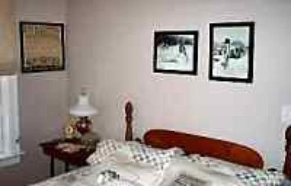 Josephine'S On The Bay Bed And Breakfast Халл Номер фото